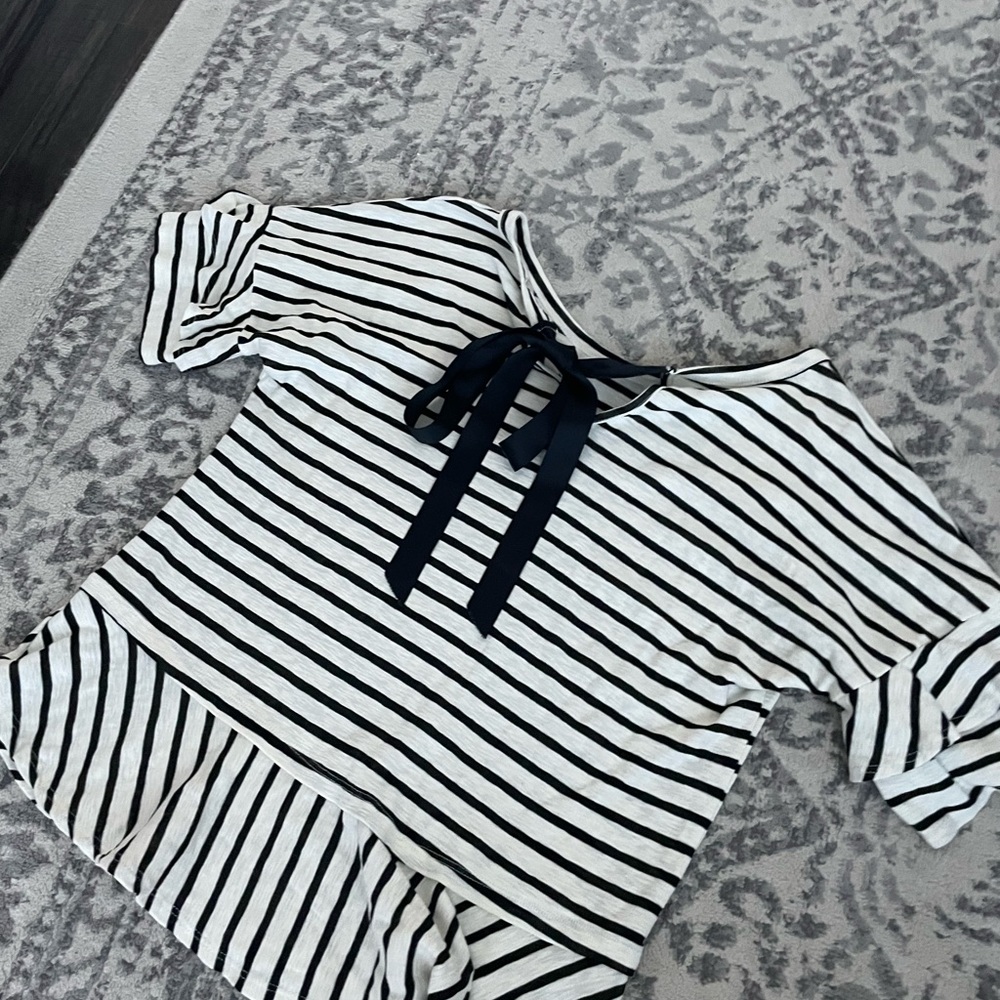Light grey and Black stripped shirt with black bow accent on back size large - Picture 2 of 3